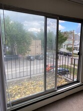 2655 Colfax Ave S in Minneapolis, MN - Building Photo - Interior Photo