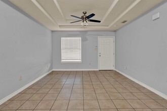 1022 Dicky Ln in Laredo, TX - Building Photo - Building Photo