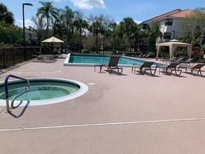 10121 W Sunrise Blvd in Plantation, FL - Building Photo - Building Photo