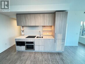 28 Ann St in Mississauga, ON - Building Photo - Building Photo