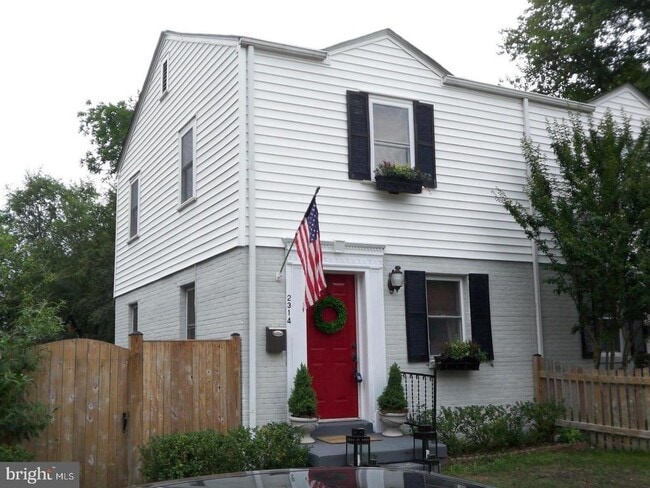 property at 2314 Victory Dr