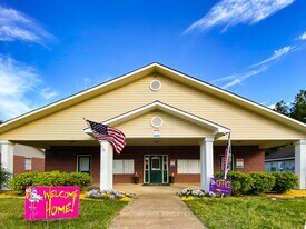 Greenview Estates Apartments in Memphis, TN - Building Photo
