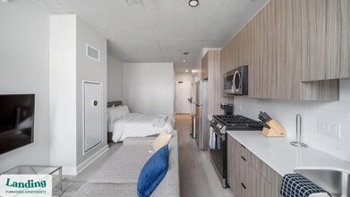4611 N Broadway in Chicago, IL - Building Photo - Building Photo
