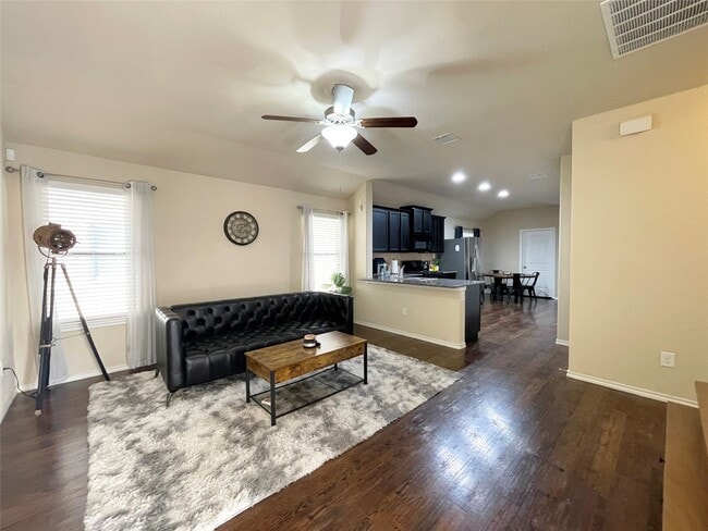 property at 3650 Sumner Lodge Dr