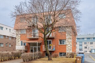 1975 Albert-Murphy Av in Laval, QC - Building Photo