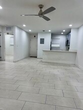 17255 SW 95th Ave, Unit J226 in Palmetto Bay, FL - Building Photo - Building Photo