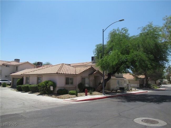 property at 192 Renville Ct
