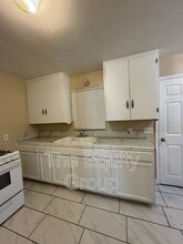 702 N Jacob St in Visalia, CA - Building Photo - Building Photo