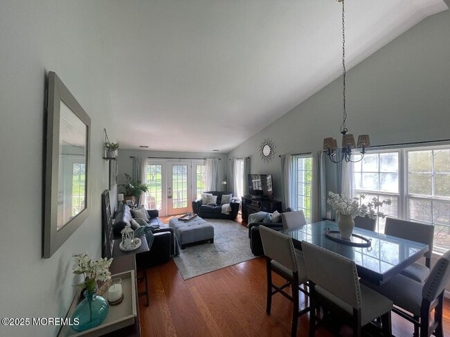 24 Pagoda Ln