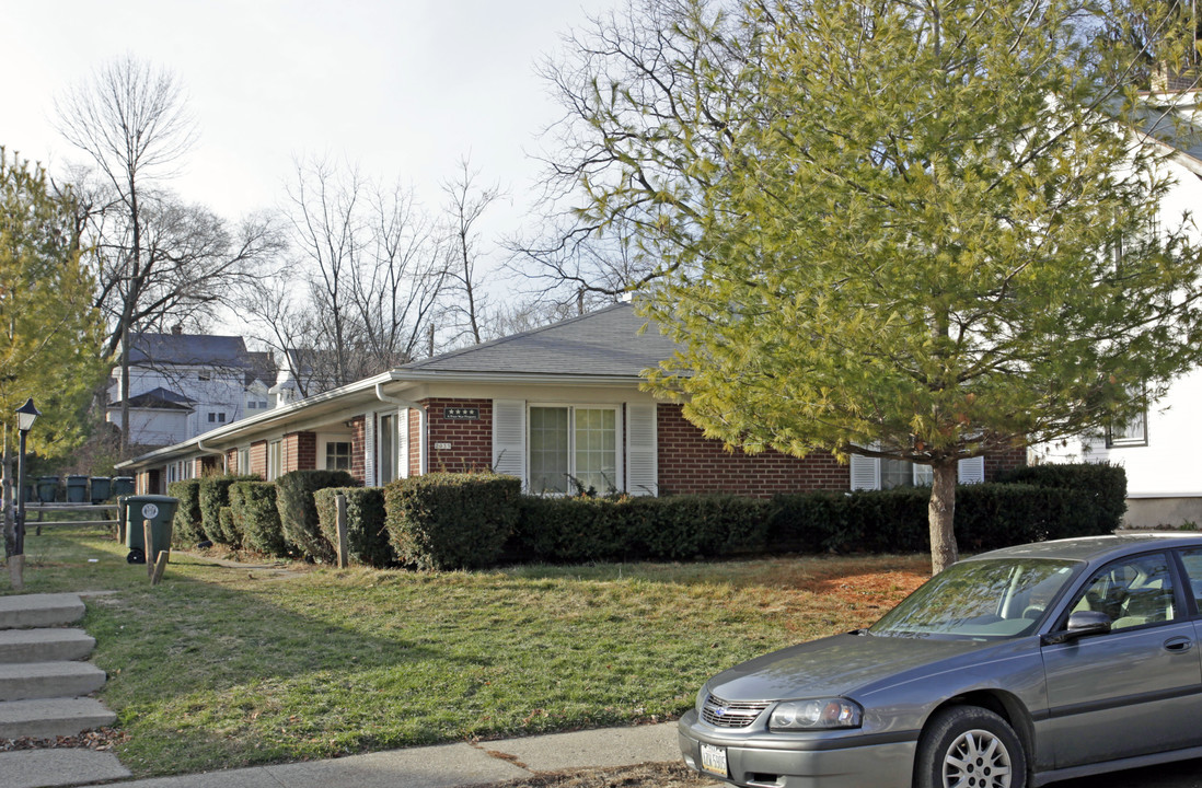 2035-2039 Mayfair Rd in Dayton, OH - Building Photo