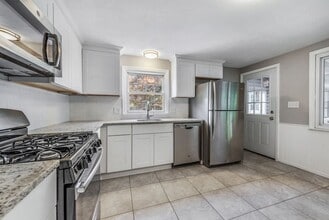 15 Ellington St in Agawam, MA - Building Photo - Building Photo