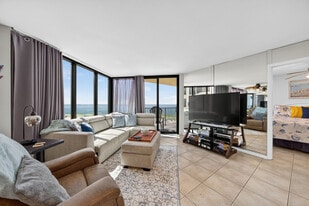 9850 S Thomas Dr in Panama City Beach, FL - Building Photo