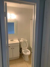 704 SW 16th Ave-Unit -2 in Fort Lauderdale, FL - Building Photo - Building Photo