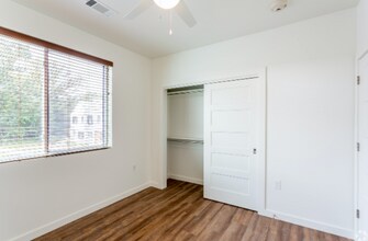 280 NW Red Barn Cir in Bentonville, AR - Building Photo - Building Photo