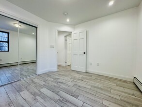 16 Bancroft Pl, Unit 1 in Brooklyn, NY - Building Photo - Building Photo