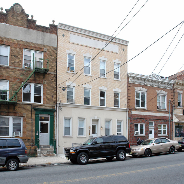 RES Condos in West New York, NJ - Building Photo