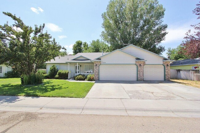property at 755 Laurel Dr