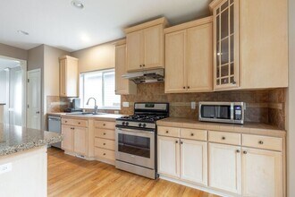 11528 SE Verns Way in Happy Valley, OR - Building Photo - Building Photo