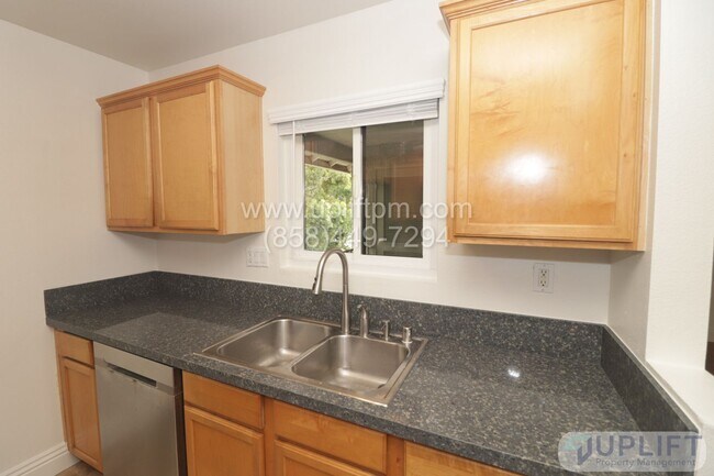 10170 Camino Ruiz in San Diego, CA - Building Photo - Building Photo