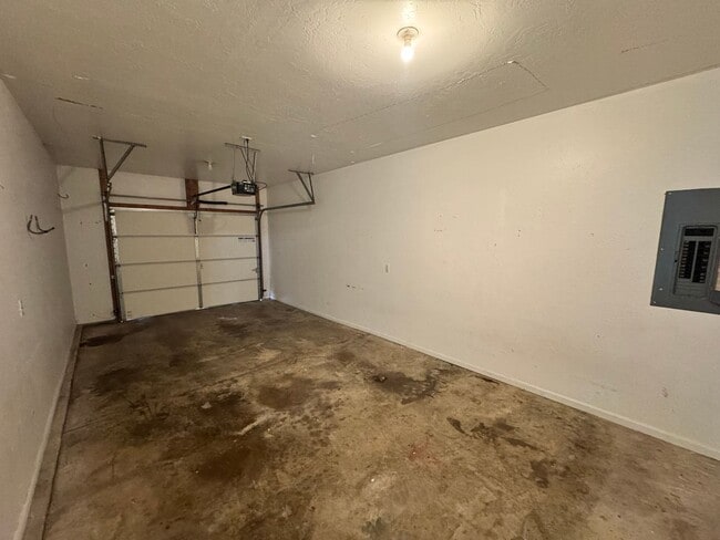 2124 Audrey Ln in Lebanon, MO - Building Photo - Building Photo