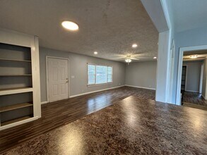 215 Greenleaf St SW in Jacksonville, AL - Building Photo - Building Photo