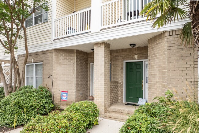 Multifamily Townhomes in Virginia Beach, VA - Building Photo - Building Photo