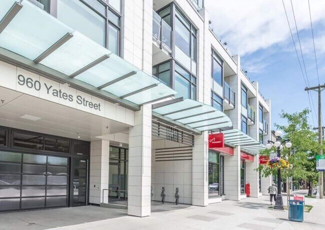 960 Yates St in Victoria, BC - Building Photo - Building Photo