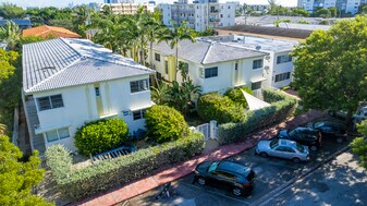 1007 Bay Dr in Miami Beach, FL - Building Photo