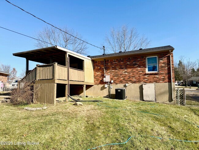 1306 Heatherbourne Dr in La Grange, KY - Building Photo - Building Photo