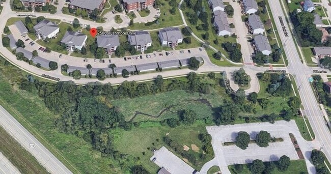 2506 Rushmore Dr in Iowa City, IA - Building Photo - Building Photo