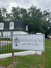2604 Dauphin St in Mobile, AL - Building Photo - Building Photo