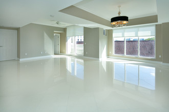 Robert's Stadium Club in Gainesville, FL - Building Photo - Interior Photo