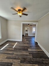 6 Bedroom Single Family in Milwaukee, WI - Building Photo - Building Photo