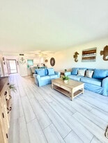 2100 Ocean Shore Blvd, Unit 102 in Ormond Beach, FL - Building Photo