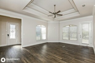 8841 Creek Run Rd in Fort Worth, TX - Building Photo - Building Photo