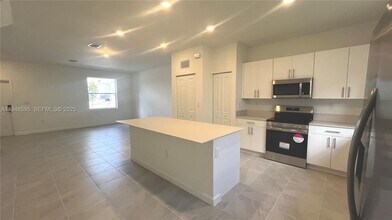 1178 SE 2nd St in Florida City, FL - Building Photo - Building Photo