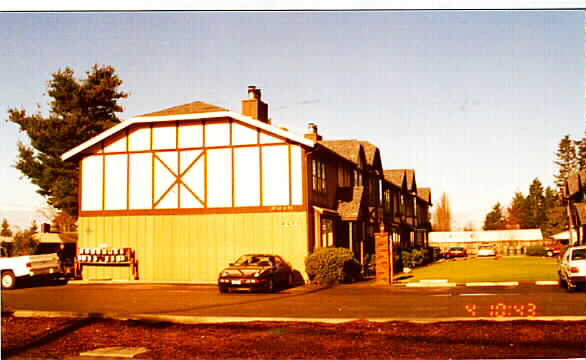 2615 Mt. View Ave W in University Place, WA - Building Photo - Building Photo