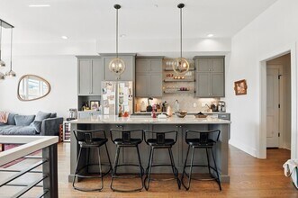 206 S 10th St in Nashville, TN - Building Photo - Building Photo