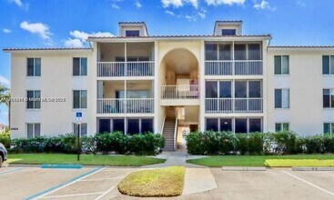 4484 NE Ocean Blvd in Jensen Beach, FL - Building Photo - Building Photo
