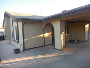 608 Thames Dr in El Paso, TX - Building Photo - Building Photo