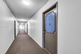 13155 Ixora Ct in North Miami, FL - Building Photo - Building Photo