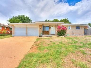 4801 Trapp Dr in Del City, OK - Building Photo