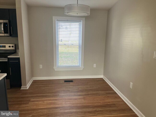 206 Cashmere Dr in Martinsburg, WV - Building Photo - Building Photo