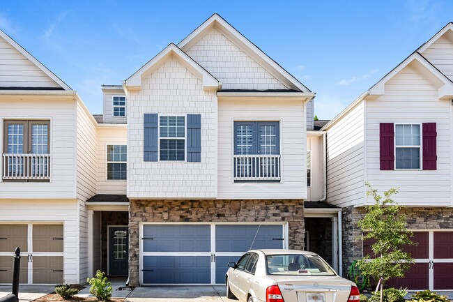 38 Madaline Ln