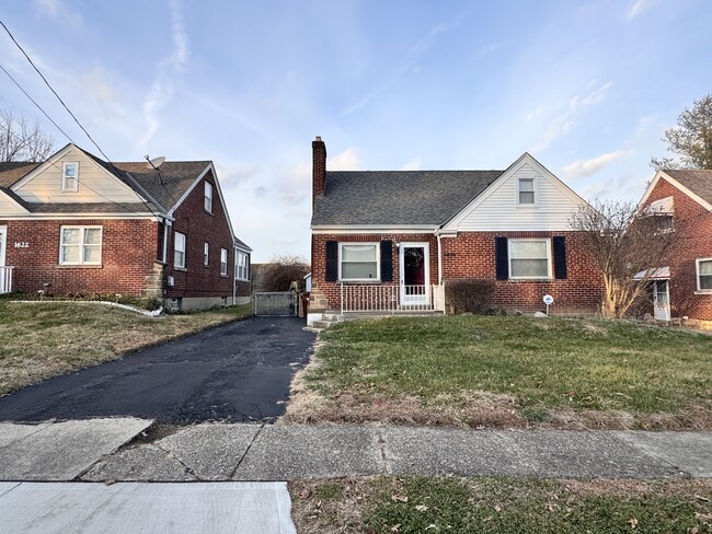 property at 1620 Joseph Ct