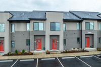 Holbrook Townhomes in Creswell, OR - Foto de edificio - Building Photo