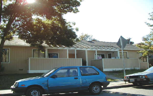 2557 Kenton Ct in Santa Rosa, CA - Building Photo - Building Photo