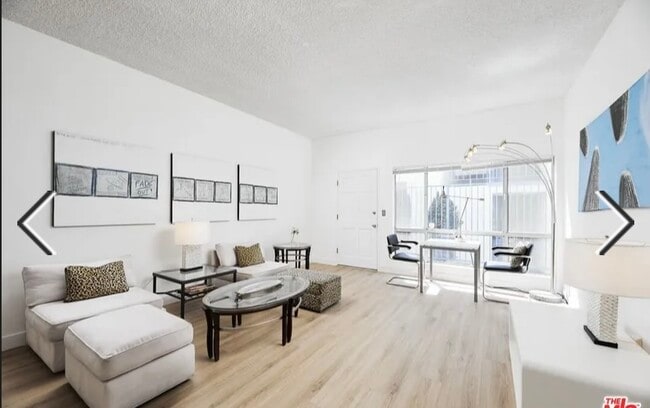property at 1119 Lincoln Blvd