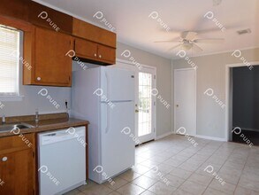 14015 SW Wyandotte Dr in Huntsville, AL - Building Photo - Building Photo