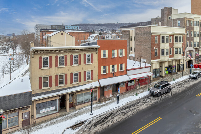 325 S New St in Bethlehem, PA - Building Photo - Building Photo